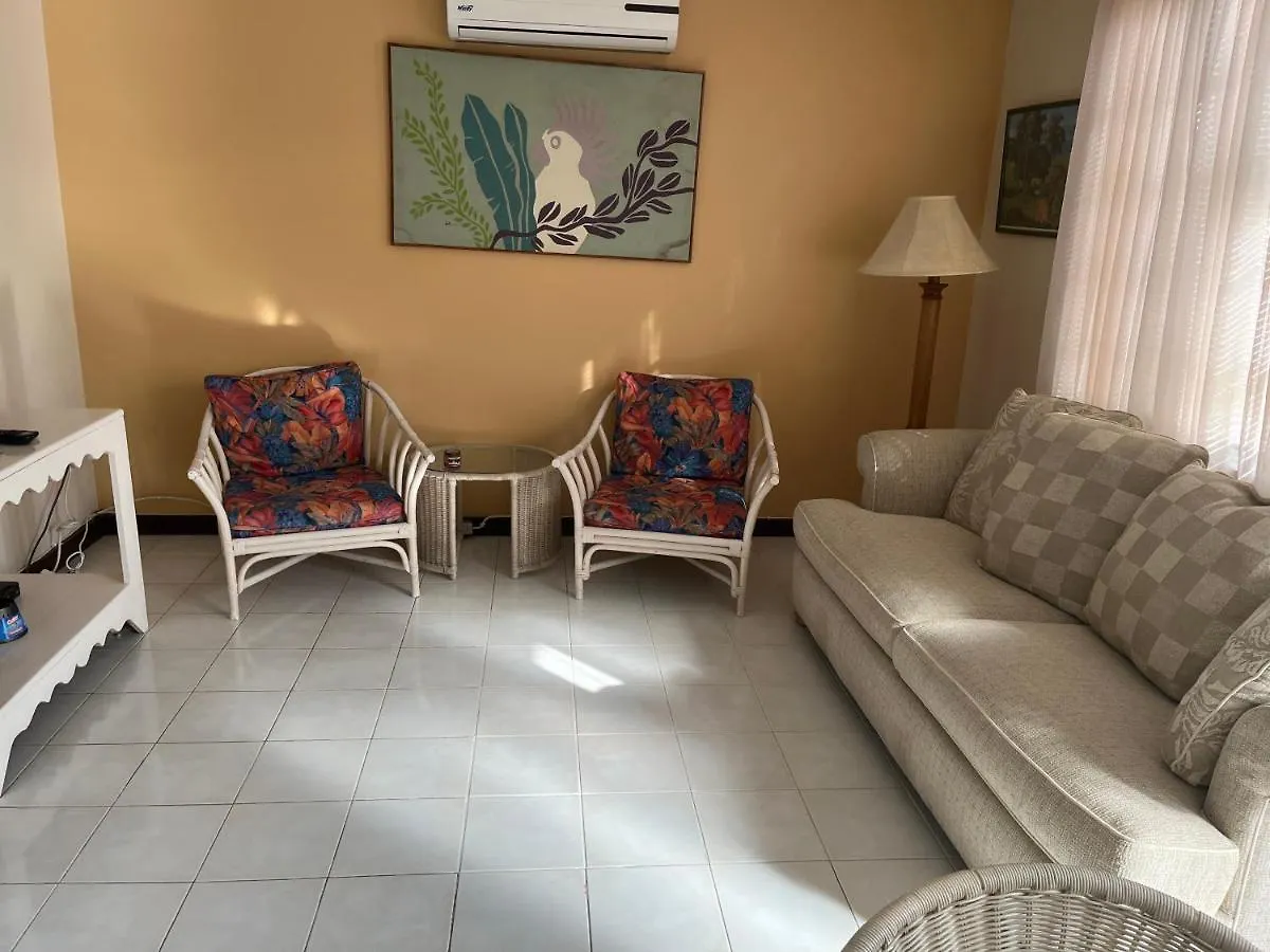 מלון דירות מונטגו ביי Seacastles By The Beach/Pool ג'מייקה